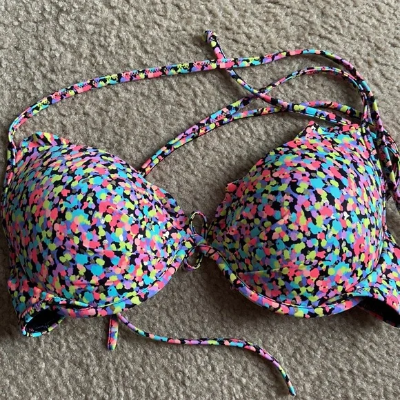 Victoria’s Secret Bundle bikini tops - Picture 2 of 9